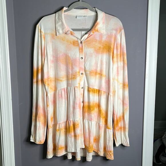 New Directions Yellow and Pink Dip Dye Buttoned Tiered Top Size Large - Picture 8 of 8